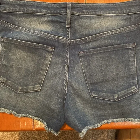 Adorable cut off shorts! - Picture 4 of 4